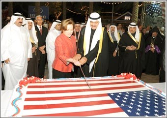 الحجي: الوضع السياسي الداخلي يمر بمرحلة تجاذبات والجميع سيستمع لنصائح الأمير من أجل توحيد الصف