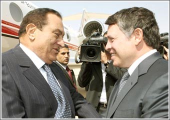 مبارك أطلع عبدالله الثاني على نتائج قمة الرياض