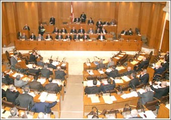 مجلس النواب يُقرّ خفض سن الاقتراع بإجماع الكتل وسط أجواء احتفالية