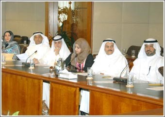 الأزمة تفرض نفسها على أجندة مرشحي مجلس الأمة والقطاع الخاص بعيد عن أولويات الإنفاق الحكومي حالياً