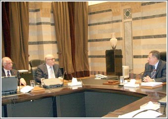 لبنان: ورش انتخابية مفتوحة.. و«المستقبل» يطلق وثيقته السياسية غداً