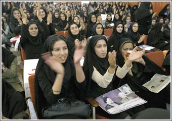 طهران تعلن موافقتها على المحادثات النووية المباشرة مع الدول الست 