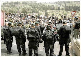 ميتشل يتمسك بحل الدولتين ونتنياهو يطالب الفلسطينيين بالاعتراف بيهودية إسرائيل