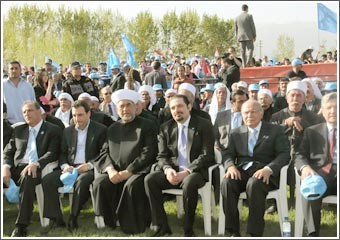 الحريري يطلق معركته من البقاع الغربي وعون يرجئ إعلان لائحتي جبيل والمتن