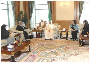 الأمير استقبل الفائزات بعضوية مجلس الأمة: المرأة الكويتية حققت إنجازات متعددة على مختلف الأصعدة وتوجتها بوصولها للبرلمان
