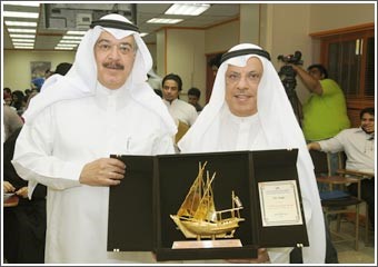 الجاسم: كثرة الصحف والفضائيات ظاهرة إيجابية والإعلام يلعب دوراً كبيراً في التأثير على المتلقي