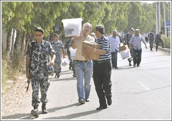 يوم الاقتراع: صناديق شفافة ومغلفات مرقّمة و3 ملايين ناخب مسجل