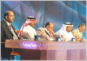 شعراء الخليج نالوا النصيب الأكبر والشاعر الناقد الإعلامي رجا القحطاني أول كويتي في «أمير الشعراء»