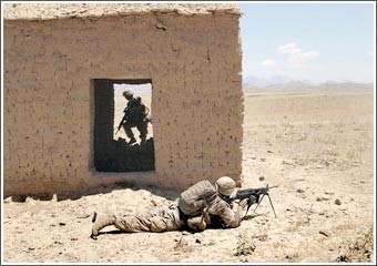 بترايوس: الوضع الأمني في أفغانستان الأسوأ منذ 2001