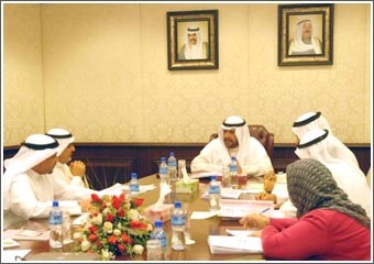 الفهد: ضرورة الإسراع في إنجاز المشاريع والمدن الإسكانية وزيادة توزيع البيوت والقسائم على المخططات والخرائط 
