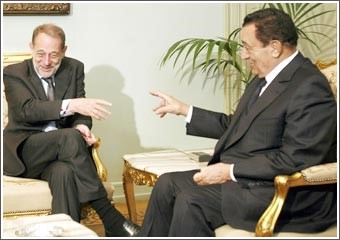 سولانا: يجب إقناع إسرائيل بأن السلام يضمن لها أمنها