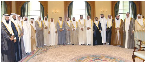 الأمير: كلنا مع الدستور والقانون لأنهما المسطرة بيننا وبين الجميع ونتمنى التركيز على القضايا الرئيسية والإنجاز لما فيه مصلحة المواطنين