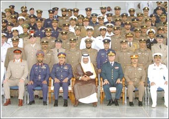 المبارك: نفخر بكلية مبارك العبدالله لأنها تضاهي أرقى الصروح العسكرية