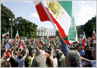 طهران تتجه لمحاكمة موسوي والحرس الثوري يتوعد «مثيري الشغب» برد «ثوري»