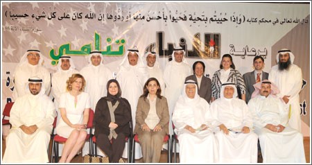 «تنامي» و«الأنباء» نظمتا حلقة نقاشية حول مستقبل الشرق الأوسط بعد خطاب أوباما إلى العالم الإسلامي: ضرورة ترجمة الأقوال إلى أفعال
