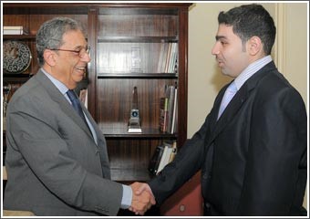 عمرو موسى لـ «الأنباء»: تولِّي أوباما حكم أميركا فرصة للسلام العادل لابد من اغتنامها وخطابه في القاهرة يمثل التوجه نحو الحوار البناء مع العالم الإسلامي والبعد عن المواجهة