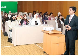 «التجاري» يطلق حملة تدريبية لموظفيه بفروعه الـ 54 لزيادة الوعي المصرفي