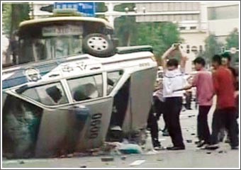 مقتل وإصابة نحو 1000 شخص بإقليم صيني مسلم