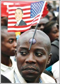 أوباما دعا الأفارقة إلى «الحكم الصالح» واستذكر من غانا والده الراعي وجده الطاهي