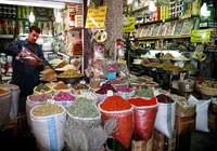 حمى ارتفاع الأسعار في سورية تتأجج وتطول السلع الأساسية
