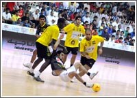 الرميثية يطيح بسامسونغ في أولى مفاجآت دورة الروضان