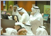 انخفاض محدود لمؤشري السوق وتراجع واضح في عمليات الشراء