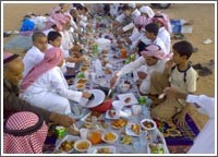 الشباب يفضلون تناول الإفطار في الخارج والفتيات يحببن البقاء في المنزل والخروج للتسوق