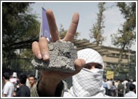 مواجهات في يوم القدس بإيران وأنباء عن اعتداء على خاتمي