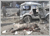 مقتل وإصابة أكثر من 100 شخص في هجومين انتحاريين بباكستان