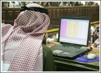 النصّاب الظريف: اتهمت بالاستيلاء على نصف مليون دينار من 22 شخصاً وأقنعتهم بتحويل الـ 100 إلى 10 آلاف دينار في البورصات العالمية