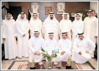 الخليفة يكرّم إدارة المعلومات