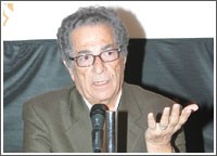 أنيس منصور في حفل الأكاديمية الدولية للإعلام