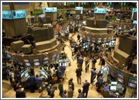 الاقتصاد الأميركي يخرج من أسوأ حالة ركود خلال عقود بنمو 3.5% في الربع الثالث