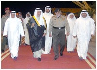 المبارك عاد إلى البلاد بعد تقليده الوسام الأعلى للشمس الساطعة الياباني