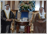 الأمير هنأ الحريري بتشكيل الحكومة الجديدة : نتمنى كل التوفيق لتحمل أعباء المسؤولية الوطنية