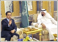 ساركوزي يؤكد من الرياض حق السعودية في الحفاظ على سيادة أراضيها والدفاع عنها
