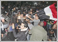 مبارك يبدي استياءه الشديد من الجزائر ويستقبل «الفراعنة» غداً