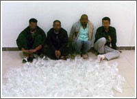 حملات أمنية في الأحمدي والفروانية تحصد عشرات المخالفين والمطلوبين وضبط بنغالي في الفحيحيل يدير 8 أوكار اتصالات تدرّ عليه   20 ألف دينار