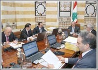 أول اجتماعات الحكومة اللبنانية: مشادة كلامية بين الحريري والعريضي
