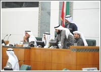المجلس أقرّ معالجة القروض وإسقاط الفوائد بالأغلبية رغم تحفظ الحكومة  ووافق على قانون العمل في القطاع الأهلي بمداولته الثانية  وأحاله إليها