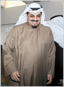 الدور على وزير الإعلام