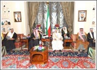 الأمير لوجهاء القبائل: التمسك بالوحدة الوطنية وعدم الالتفات لمن يريد إذكاء الفتن