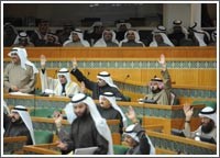 خلاف نيابي حال دون التصويت على إسقاط فوائد القروض وتحذير حكومي بردّ القانون في حال الإصرار على إقراره