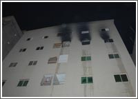 مأساة جديدة في الجهراء: مصرع زوجين وطفليهما في حريق وبلاغ كاذب بالتزامن معه عرقل عمليات الإنقاذ