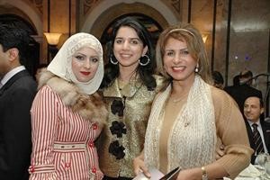 فتوح العصفور وعالية المنصور وزينب لاري
