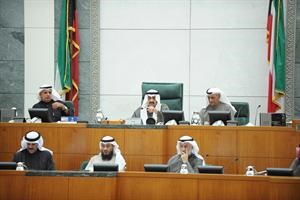 رئيس مجلس الامة جاسم الخرافي ونائبه عبدالله الرومي وشعيب المويزري والامانة العامة على منصة الرئاسة