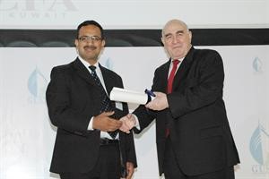 شهادة تقدير لاحد المكرمينكرم دياب