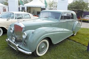 سيارة بنتلي موديل 1951
