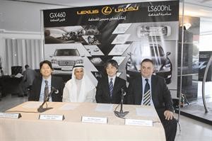 مبارك الساير متوسطا هيديو سوزوكي وفيغيتو وعماد ملاعب