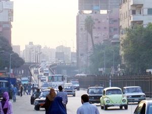 ممنوع سير المشاة في ميدان الجيزة